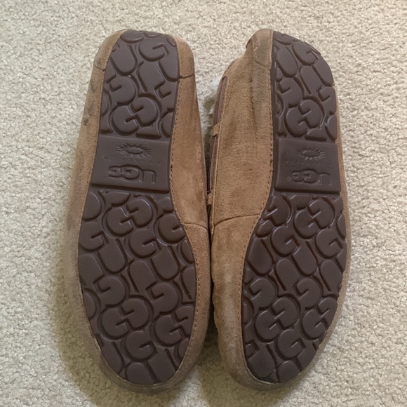 UGG Dakota suede moccasins size 10 - Picture 2 of 8